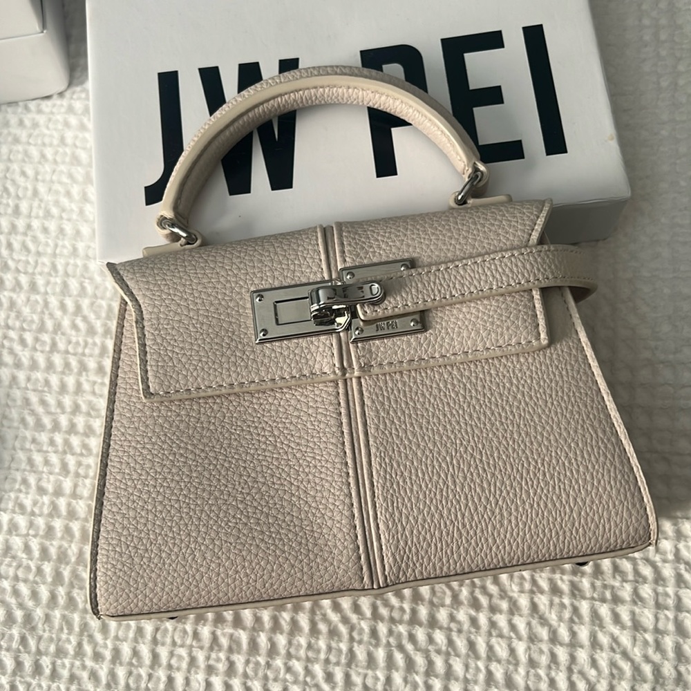 JW PEI purse!